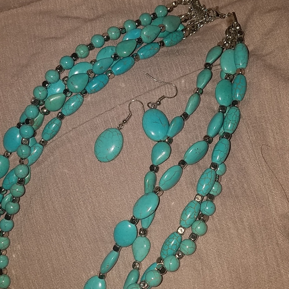 Necklace - Picture 2 of 2